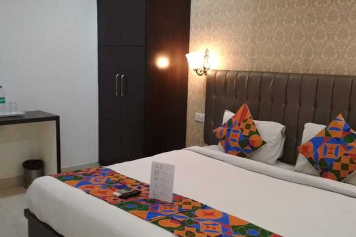 Room 5 of 25