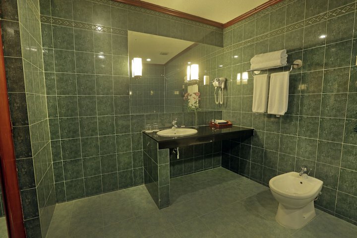 Room 44 of 90