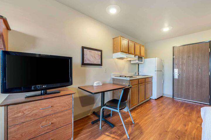 Room 8 of 24
