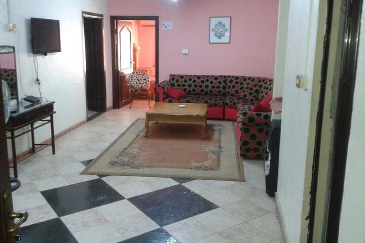 Room 9 of 14