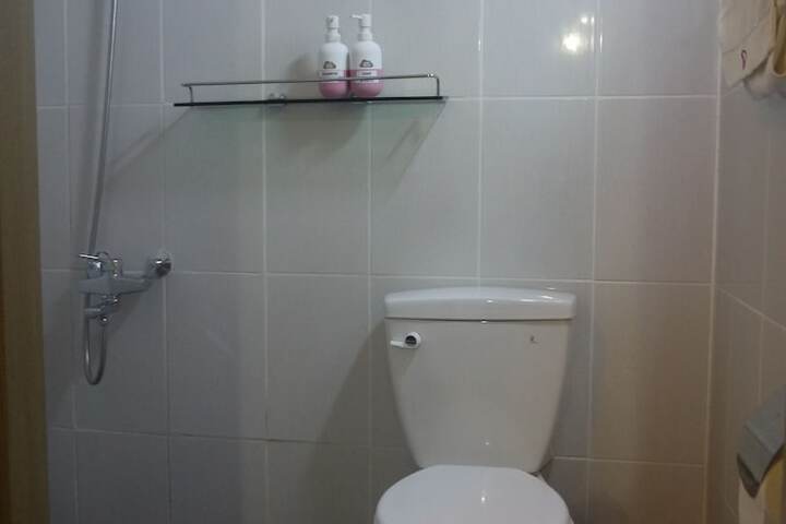 Room 25 of 53