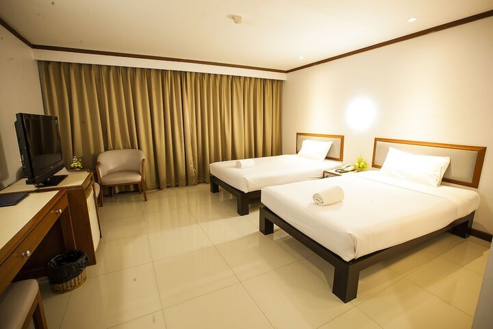 Room 17 of 143