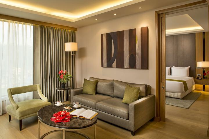 Room 3 of 130