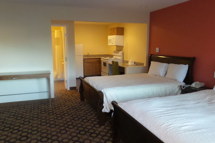 ECONO LODGE INN & SUITES SANTA CRUZ