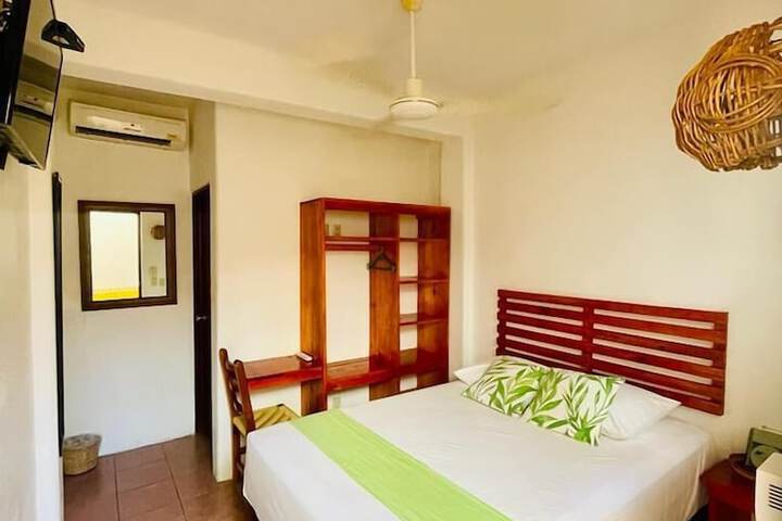 Room 5 of 33