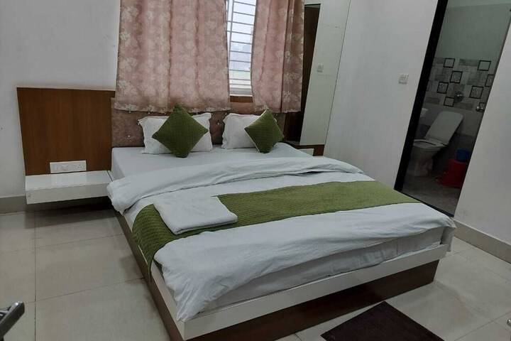 Room 21 of 32