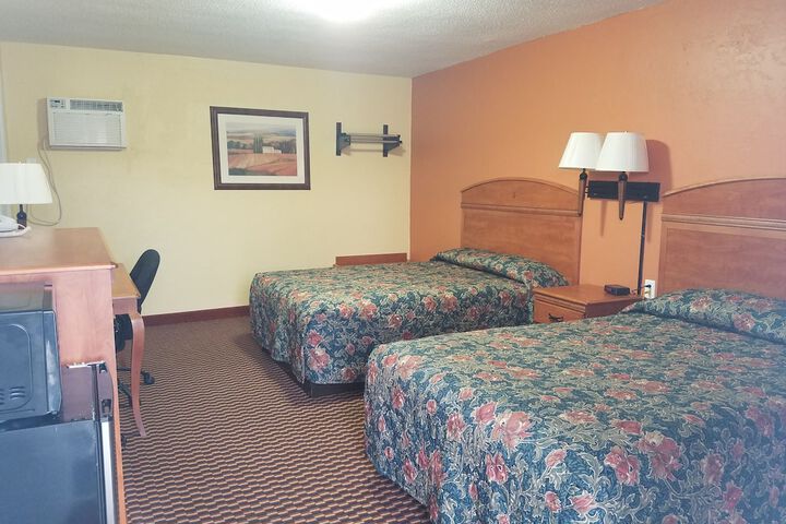 Room 8 of 27