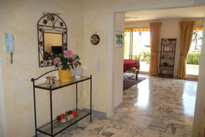 Room 20 of 25