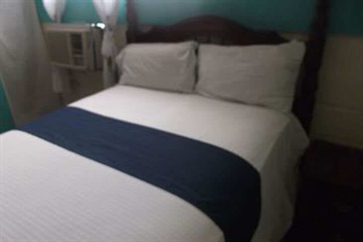 Room 5 of 13