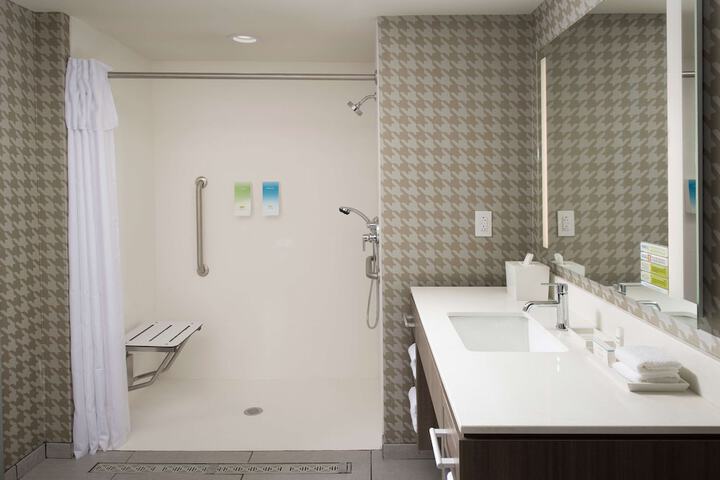 Bathroom shower