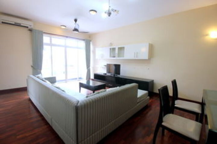 Room 13 of 27