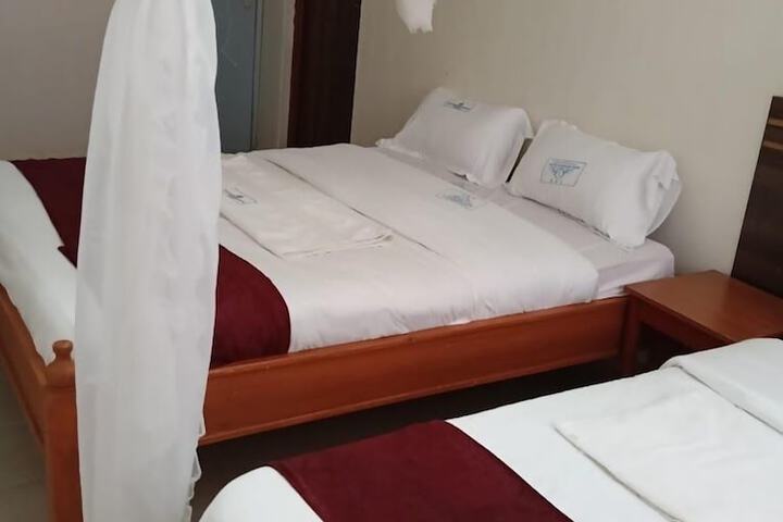 Room 2 of 36