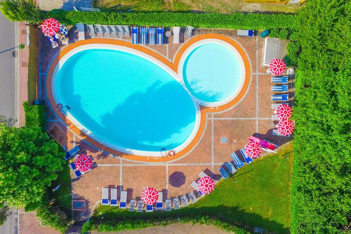 Pool 63 of 107