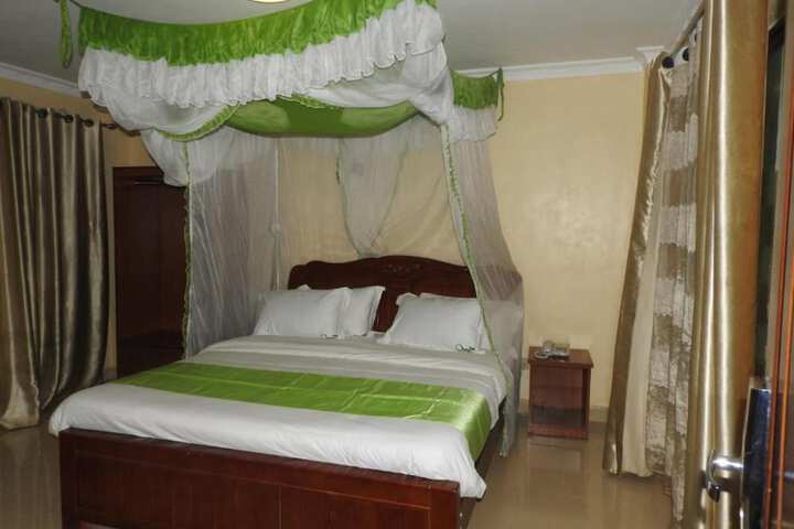 Room 2 of 47