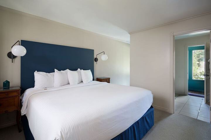 Room 34 of 114