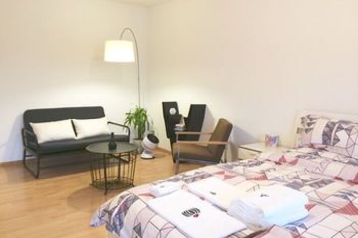 Room 49 of 100