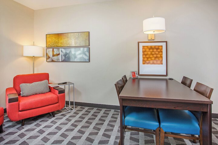 Room 7 of 30