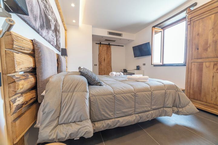 Room 8 of 47