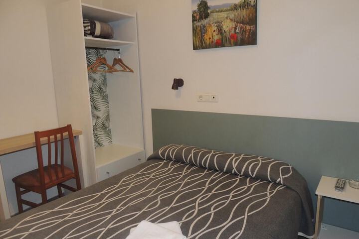 Room 13 of 46