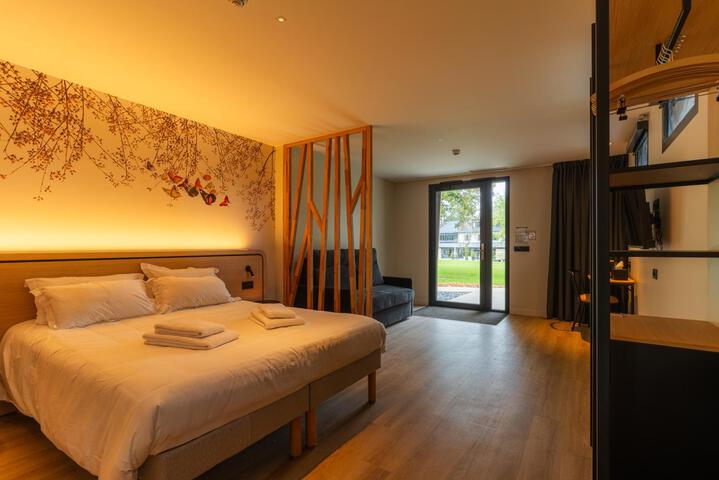 Room 2 of 70
