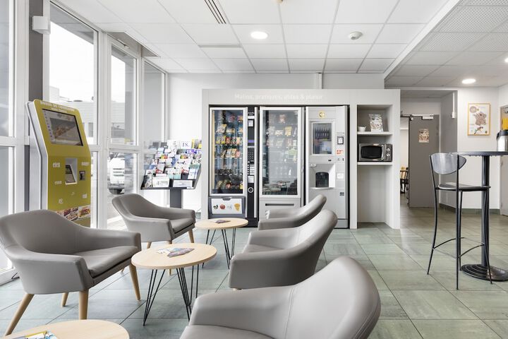 Guest Lobby