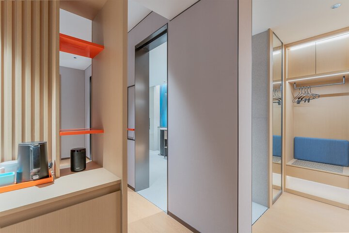 Room 12 of 49