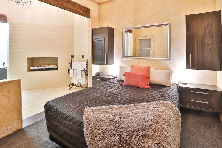 Room 3 of 23