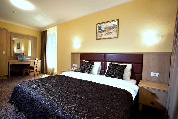 Room 19 of 119