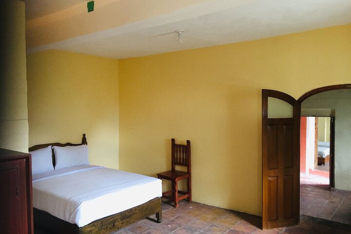 Room 17 of 172