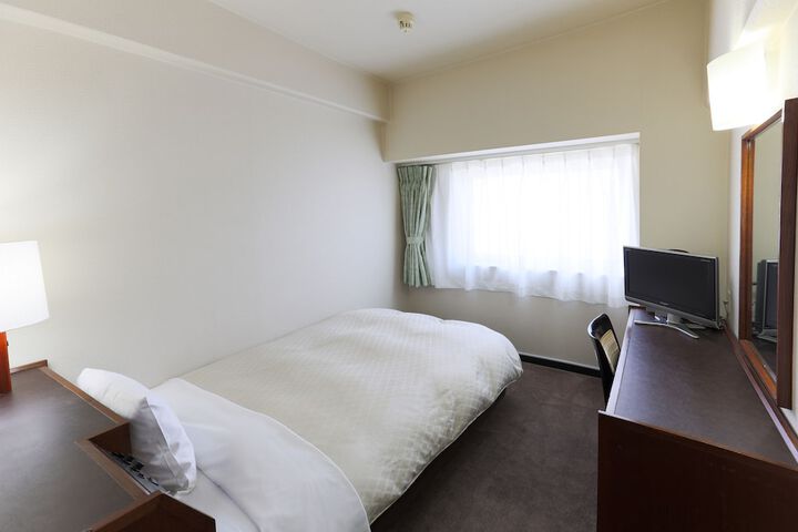 Room 5 of 30
