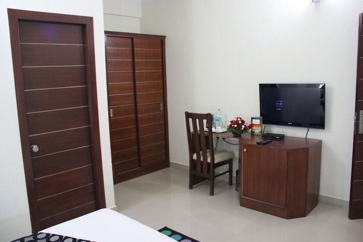 Room 12 of 44