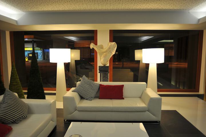 Guest Lobby