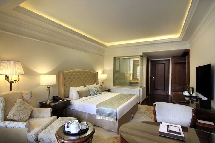 Room 9 of 55