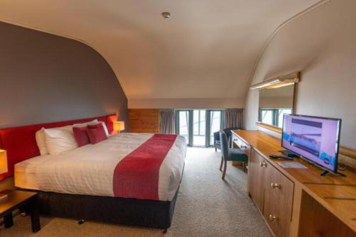 Hotel 5 of 69