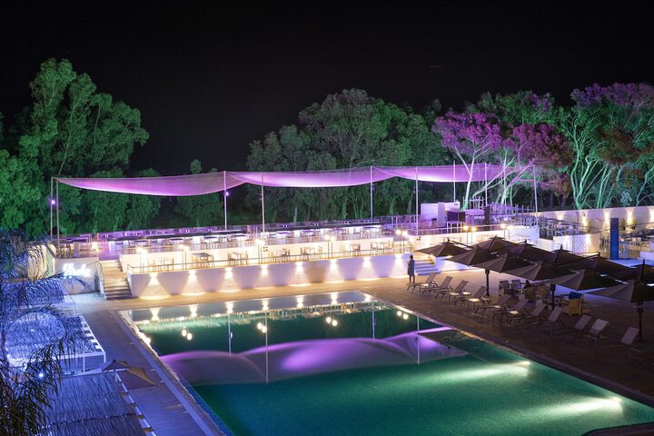 Hotel Entry