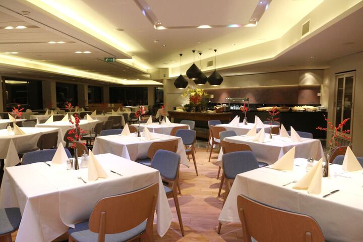 Dining 66 of 81