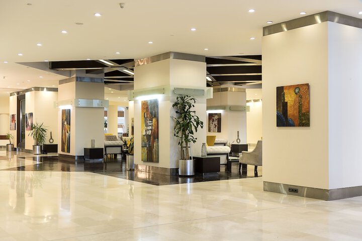 Hotel Interior 6 of 95