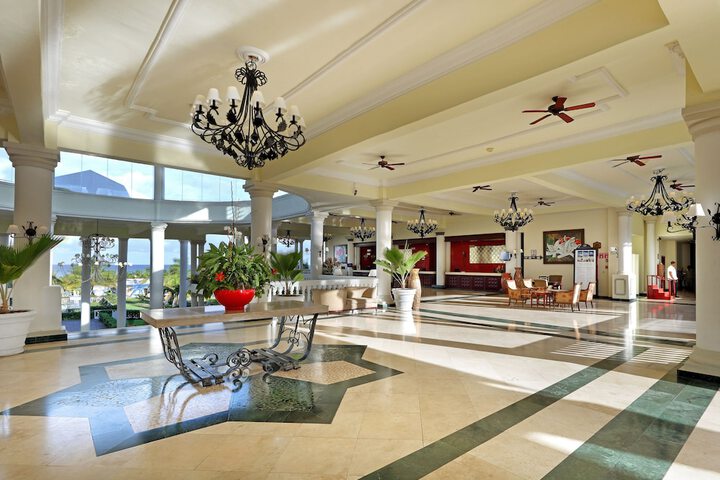 Hotel Interior 5 of 223