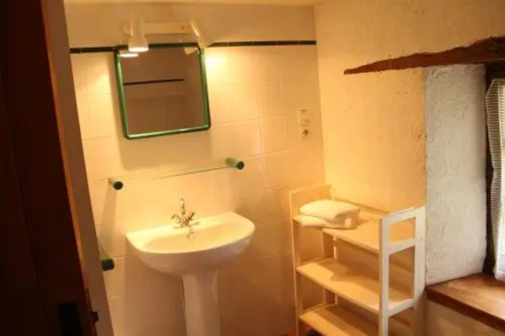 Room 6 of 41