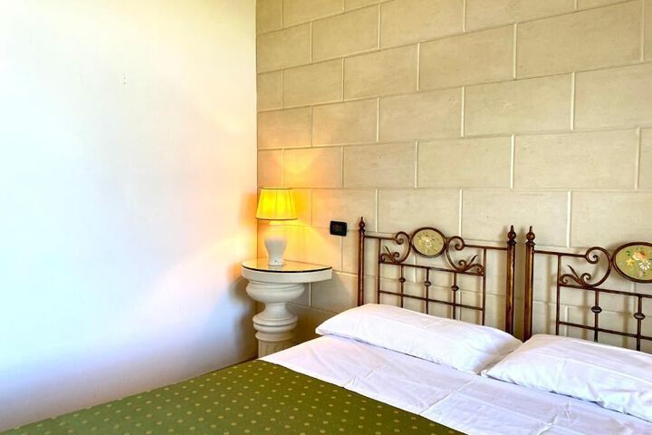Room 56 of 78