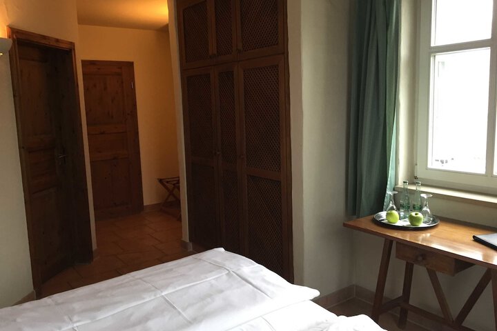 Room 29 of 43