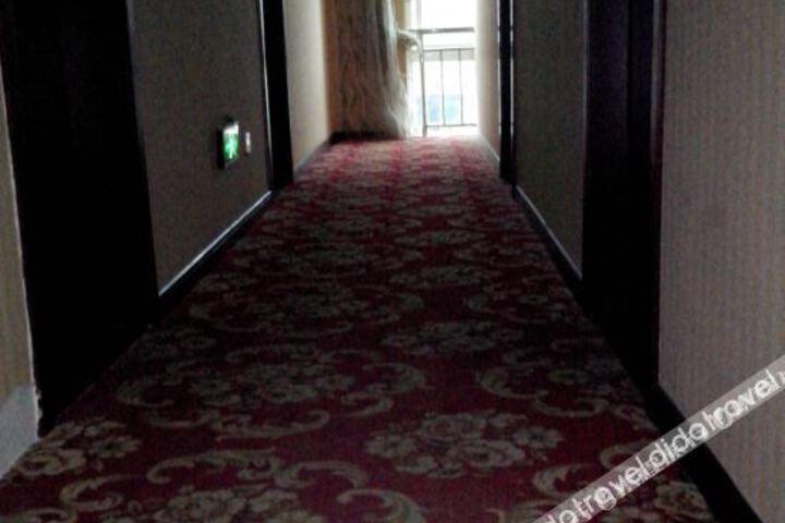 Hotel Interior 20 of 32