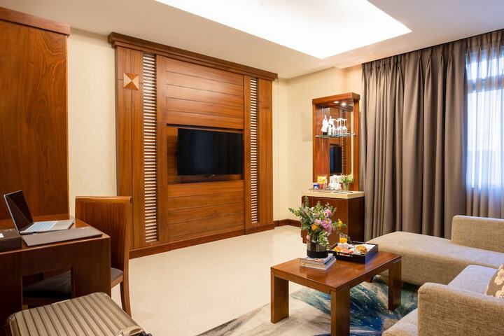 Room 25 of 108