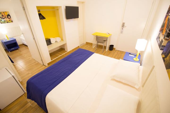 Room 13 of 53