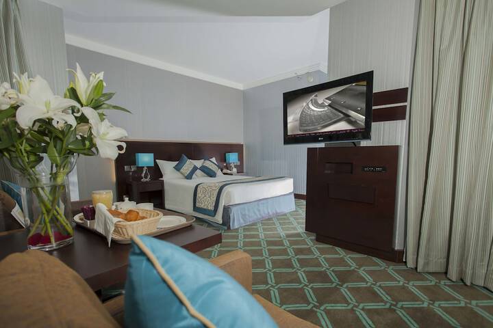 Room 2 of 48