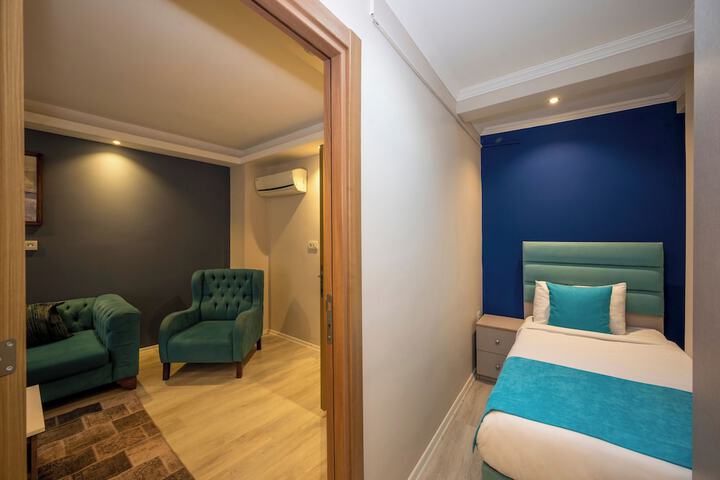Room 26 of 158