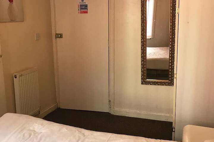Room 17 of 45
