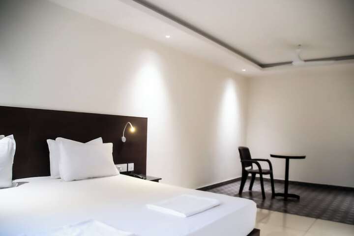 Room 9 of 41