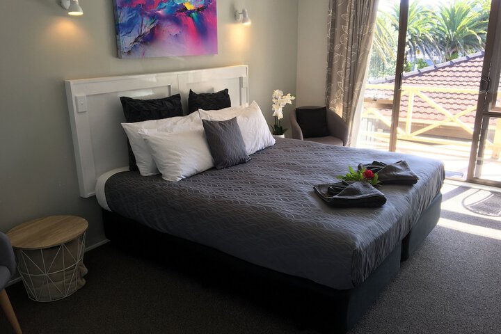 Room 27 of 141