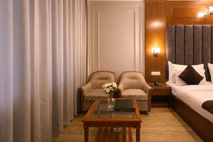 Room 7 of 97
